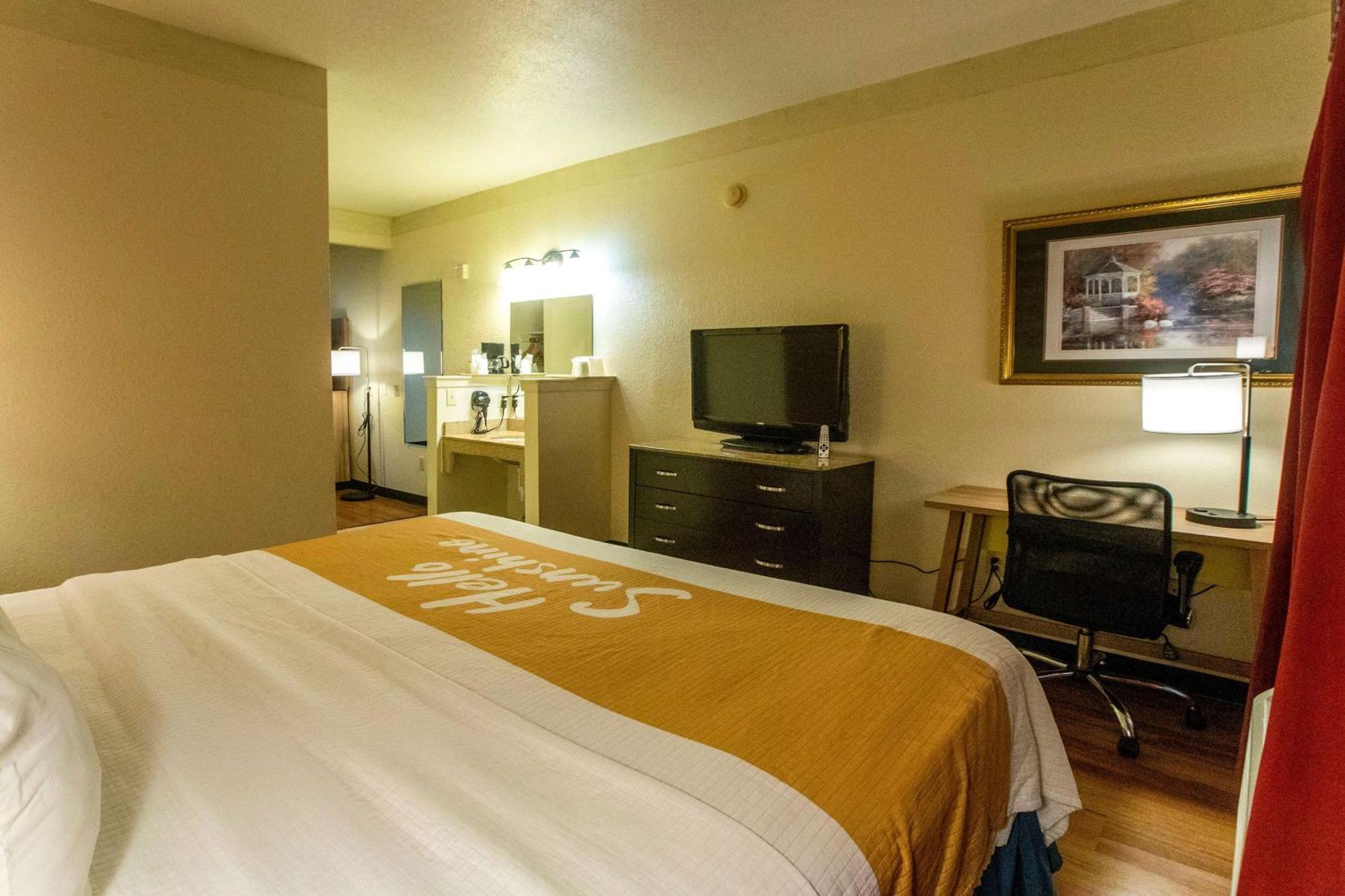 Days Inn & Suites By Wyndham Houston North/Aldine Kültér fotó