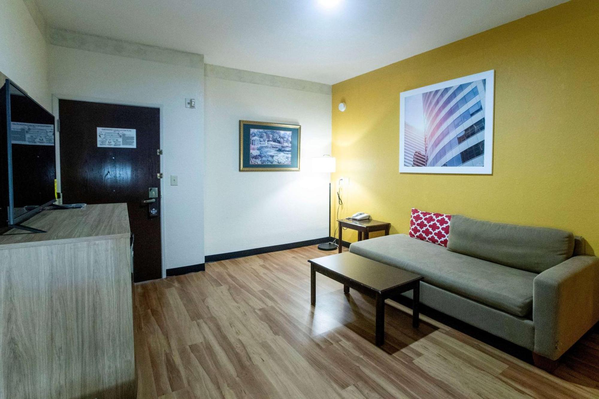 Days Inn & Suites By Wyndham Houston North/Aldine Kültér fotó