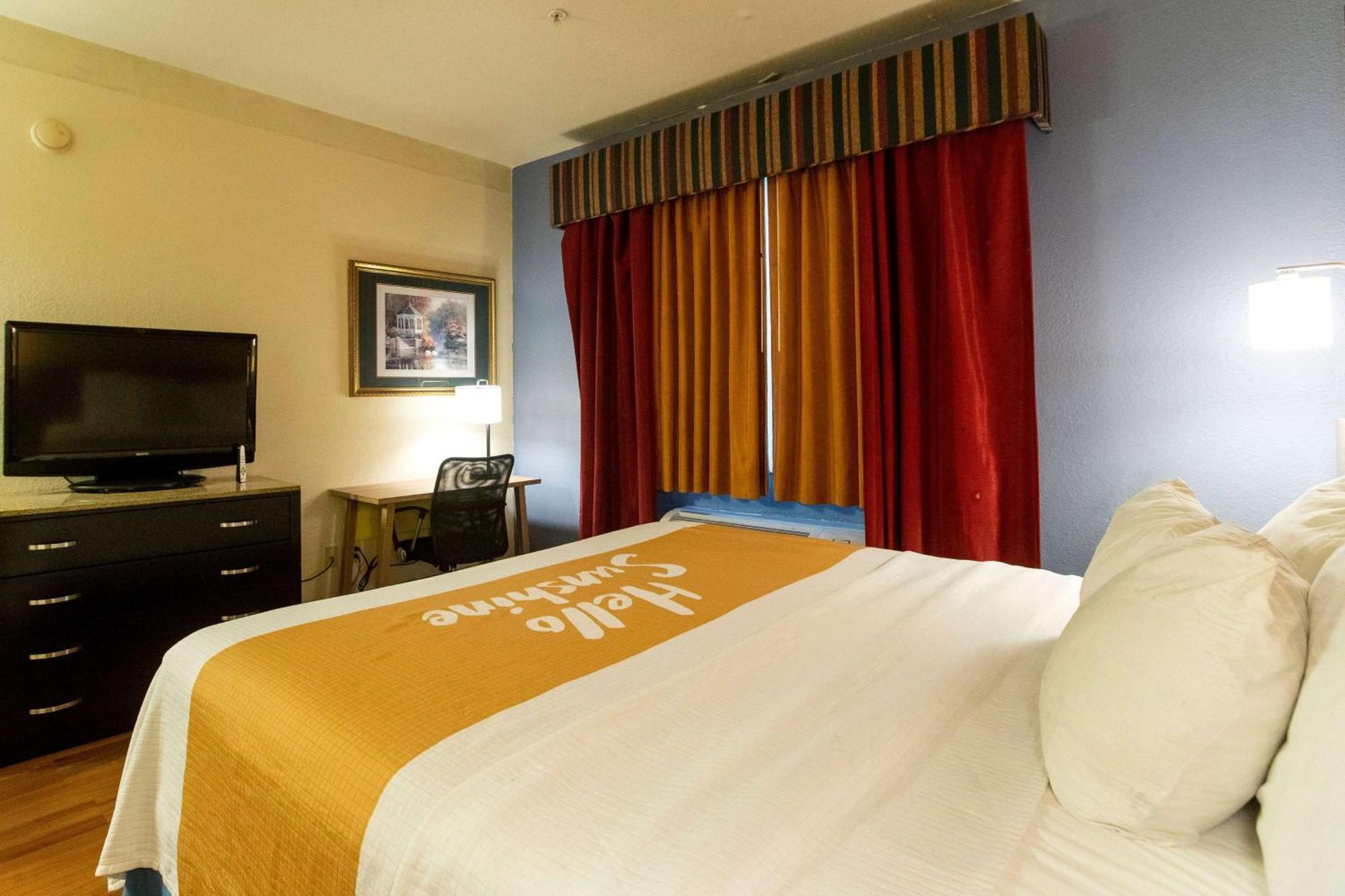 Days Inn & Suites By Wyndham Houston North/Aldine Kültér fotó