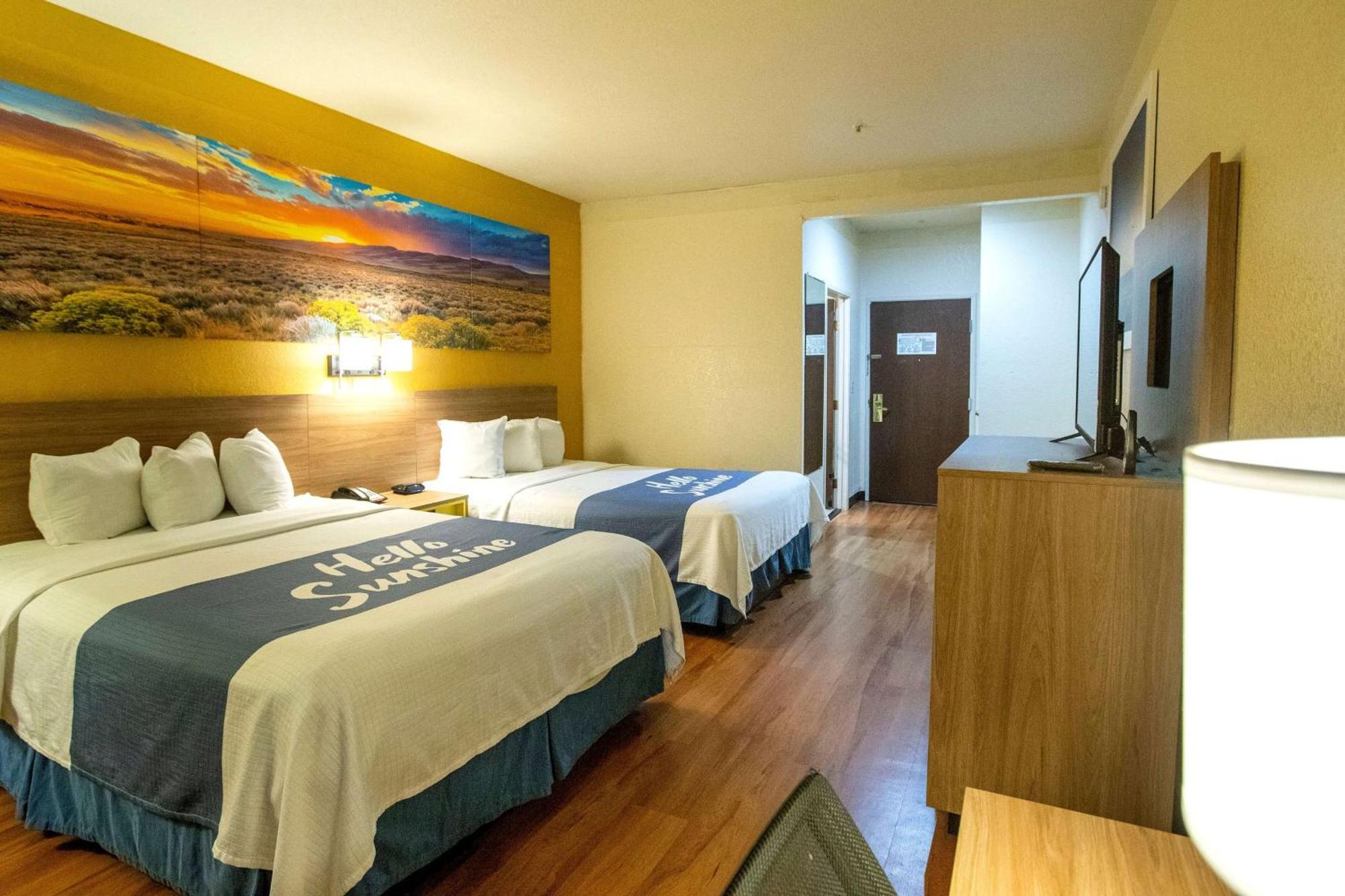 Days Inn & Suites By Wyndham Houston North/Aldine Kültér fotó